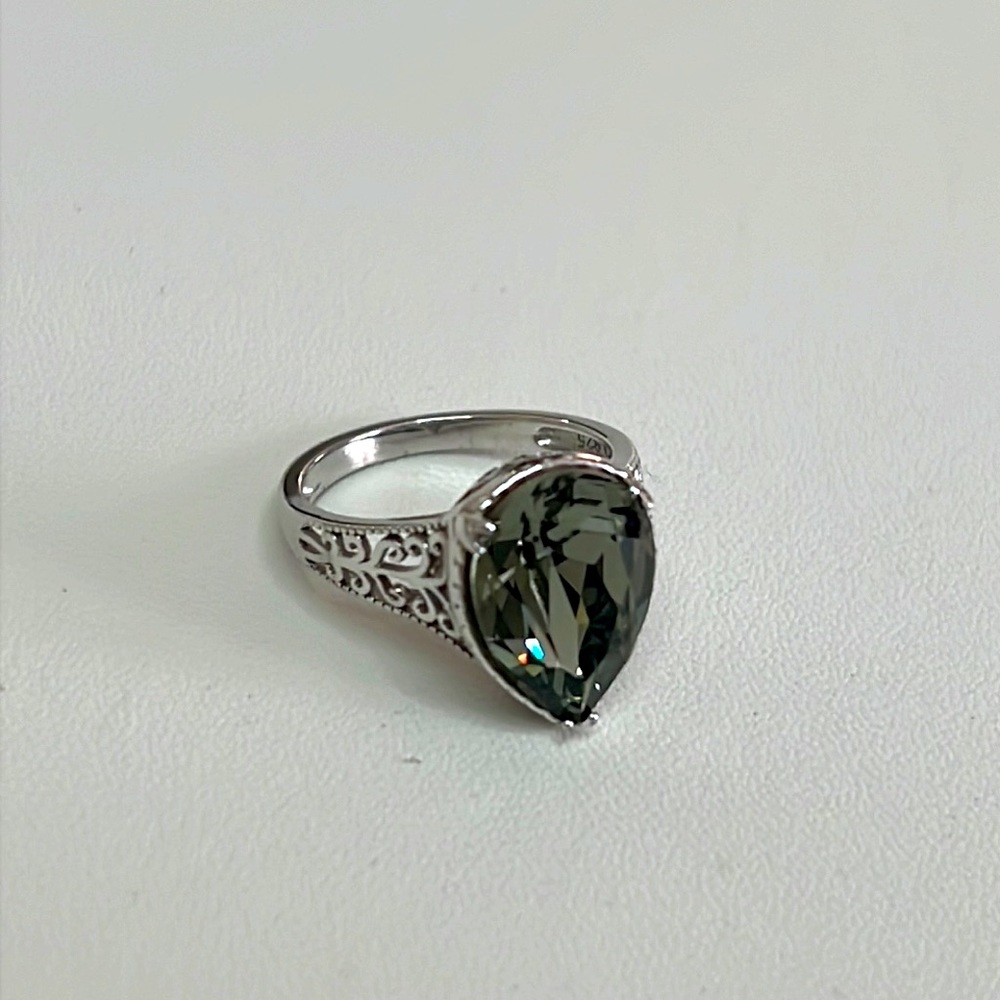 Sterling Silver Pear Shaped Gemstone Antique Style Ring